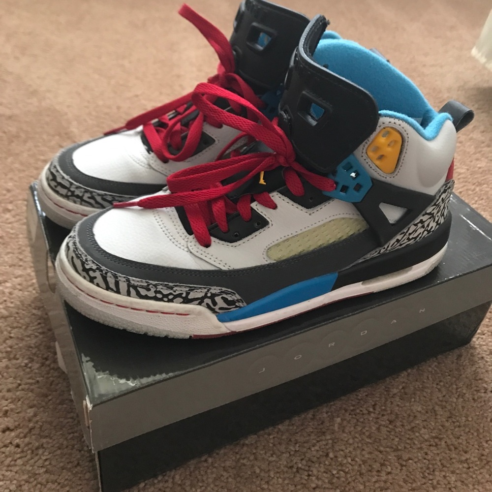 Jordan Spizike Bordeaux youth size 7