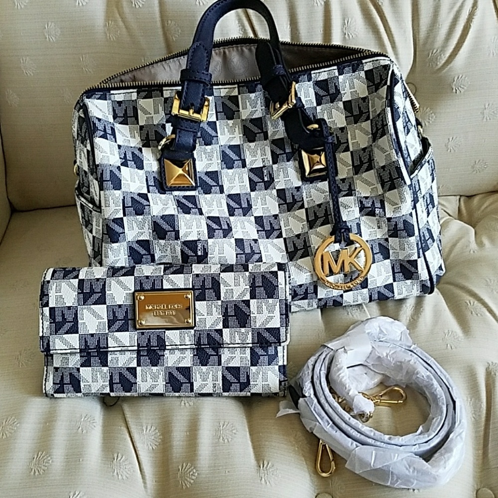 Michael Kors Grayson handbag and wallet.