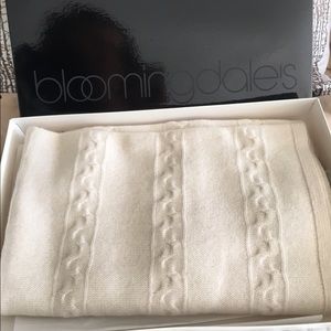 Bloomingdales 100% cashmere baby blanket & hat set