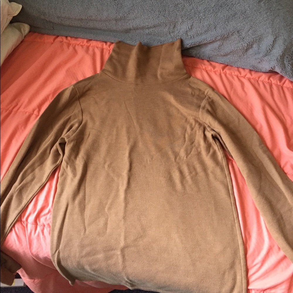 Tan turtle neck!