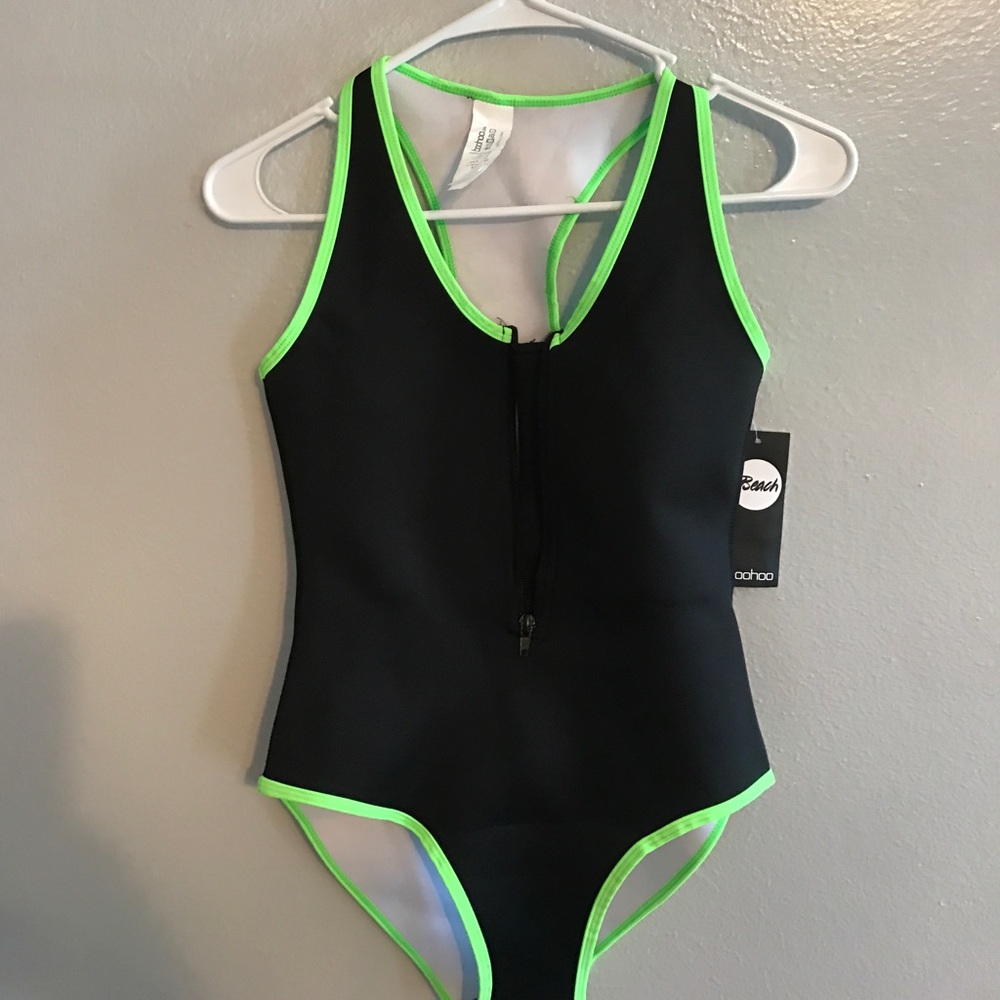 Neoprene racer back swimsuit. 👙☀️