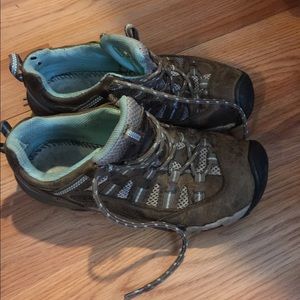 Keen hiking shoes