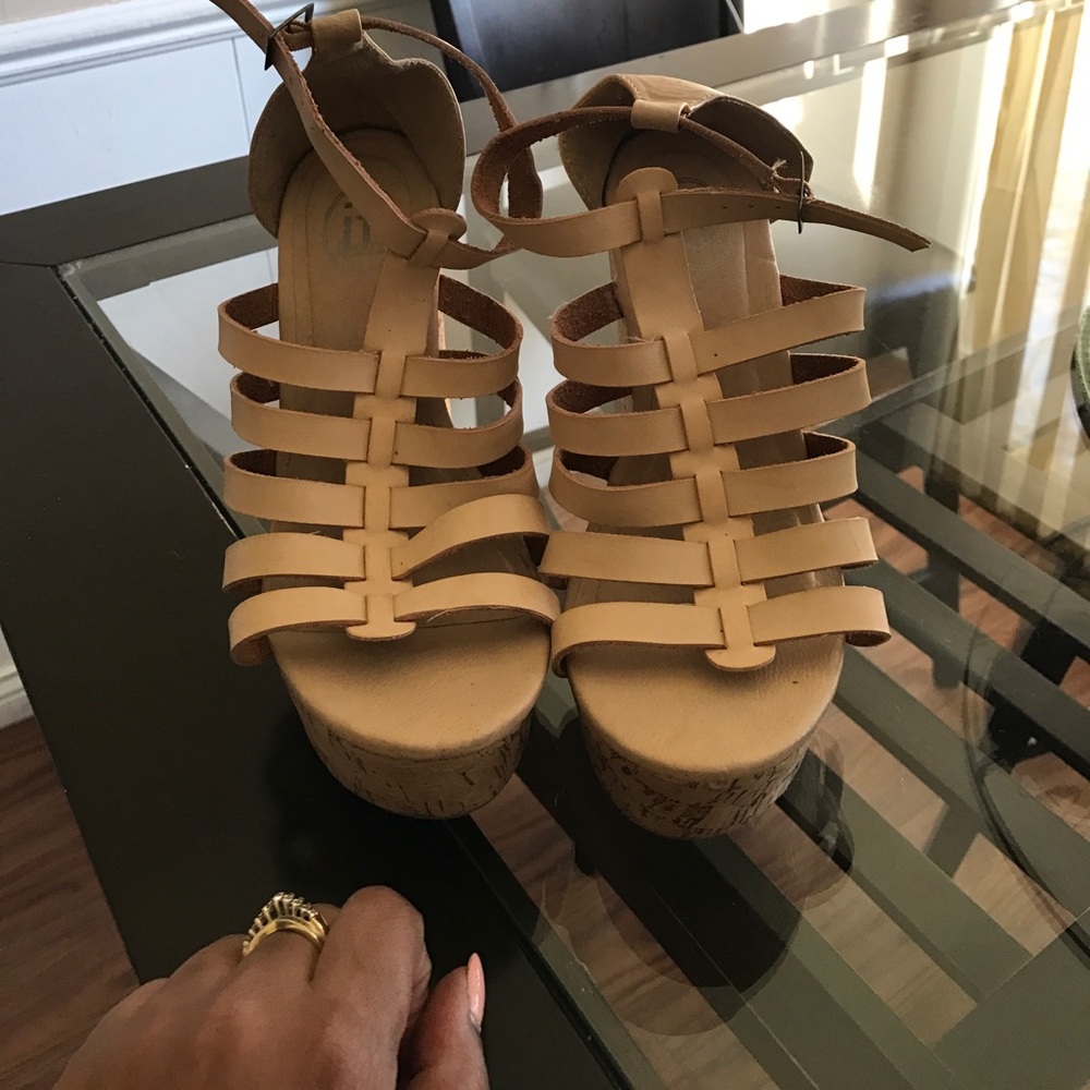 Cute wedges - Picture 1 of 2