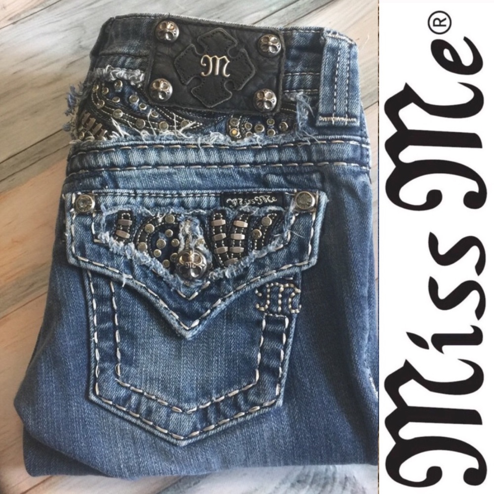 SOLD Miss Me 24x31 Skinny. 0270 Jeans - Picture 2 of 7