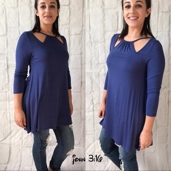 Feeling blue tops - Picture 3 of 4