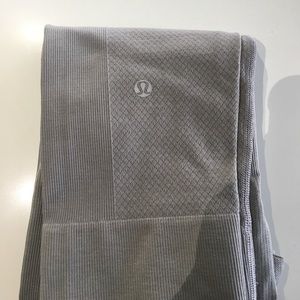 Lululemon cropped pants