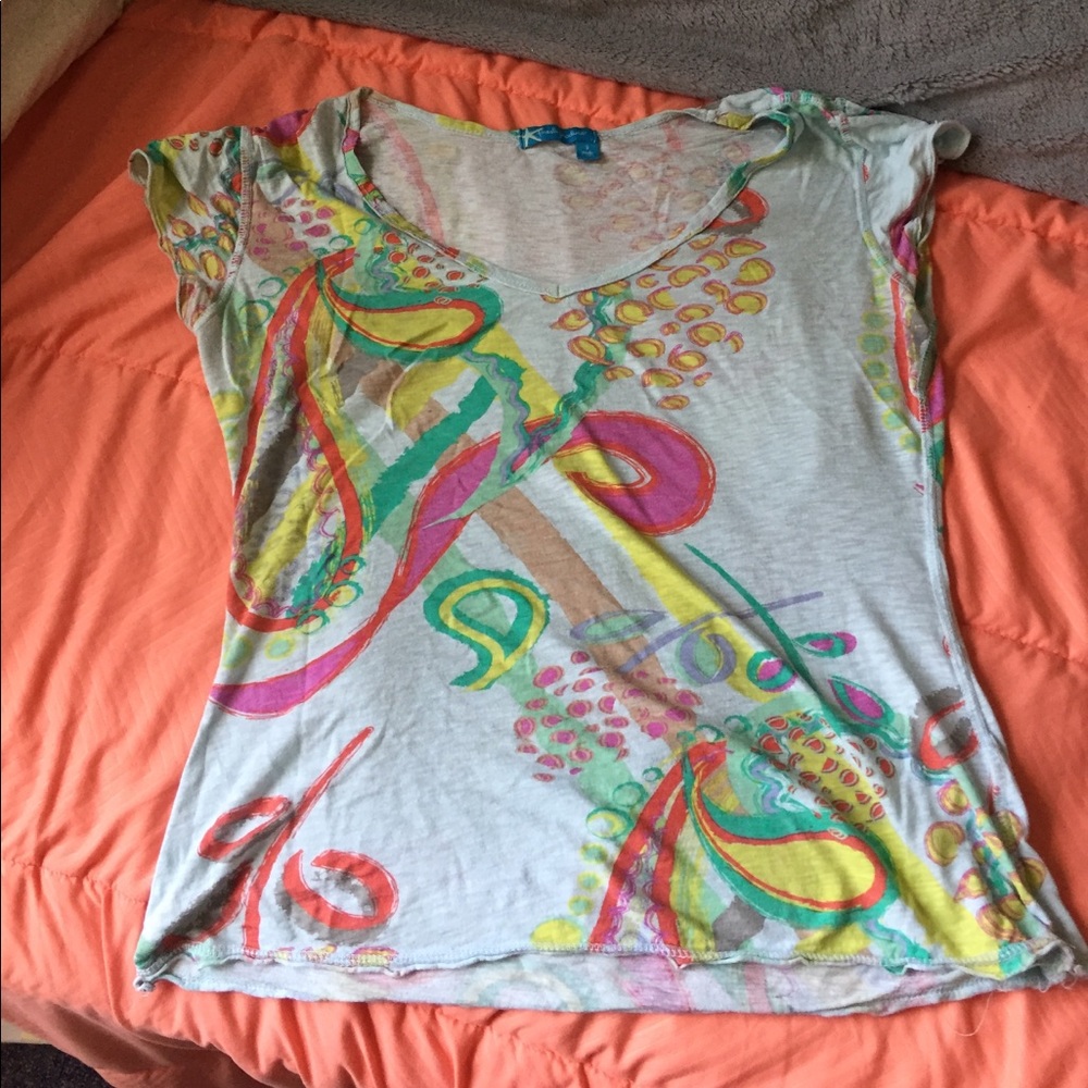 Multicolored loose fitting tshirt!