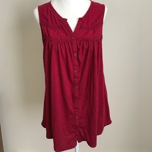 Cute dark red flowing tank top. ❤️