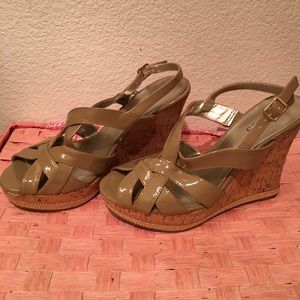 Guess Women's Wedge Shoes 👠🔴NWOB🔴
