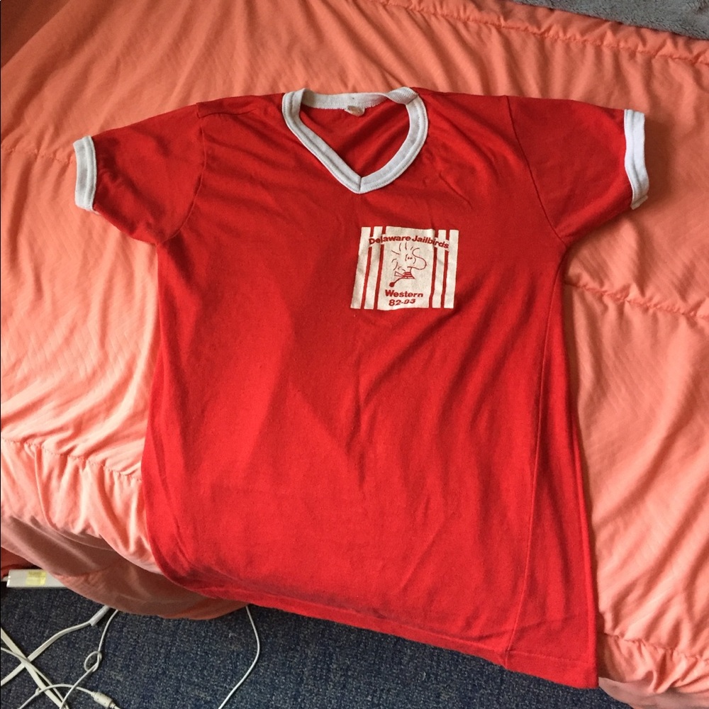 Cute graphic tee!