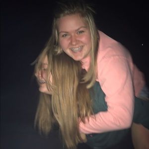 Meet your Posher, Olivia