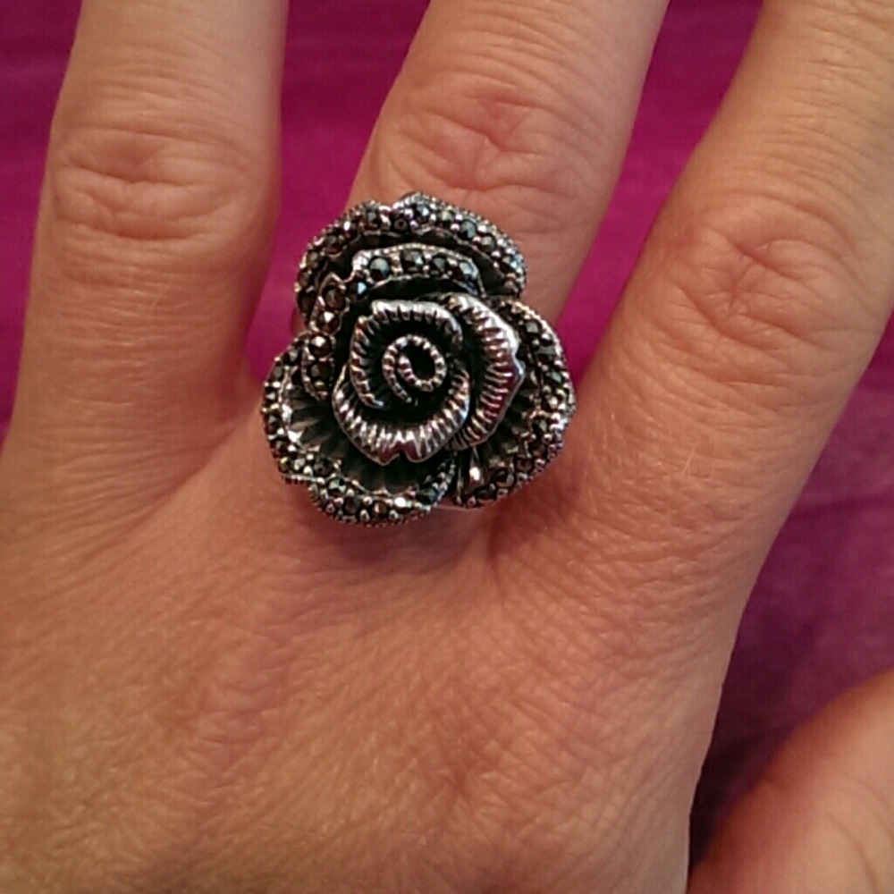 Sterling silver marcasite flower rose ring