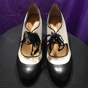 Black and White Wedges