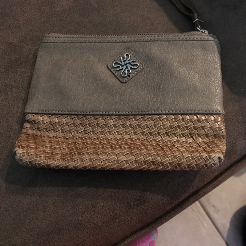 Vera Wang wristlet