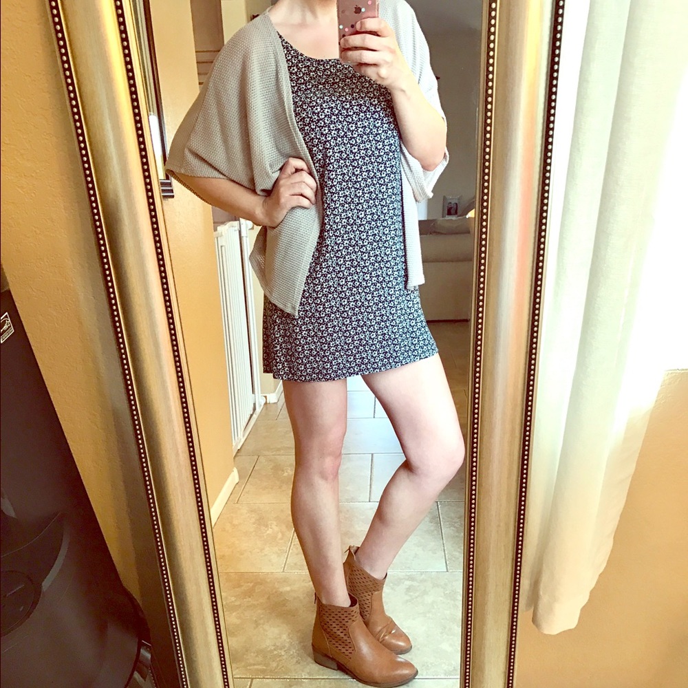 Daisy print dress