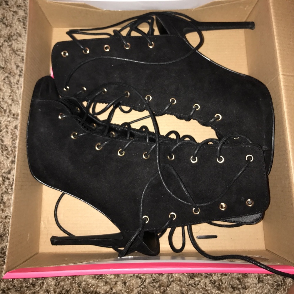Black laceup bootie