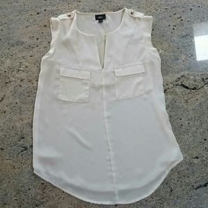 Mossimo cap sleeve cream/ off white top.