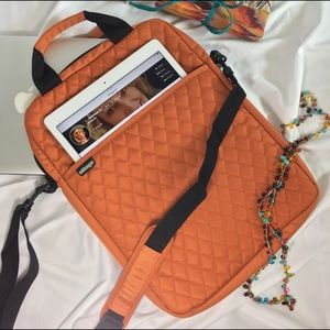 NWOT EBAGS Quilted Padded Laptop Bag