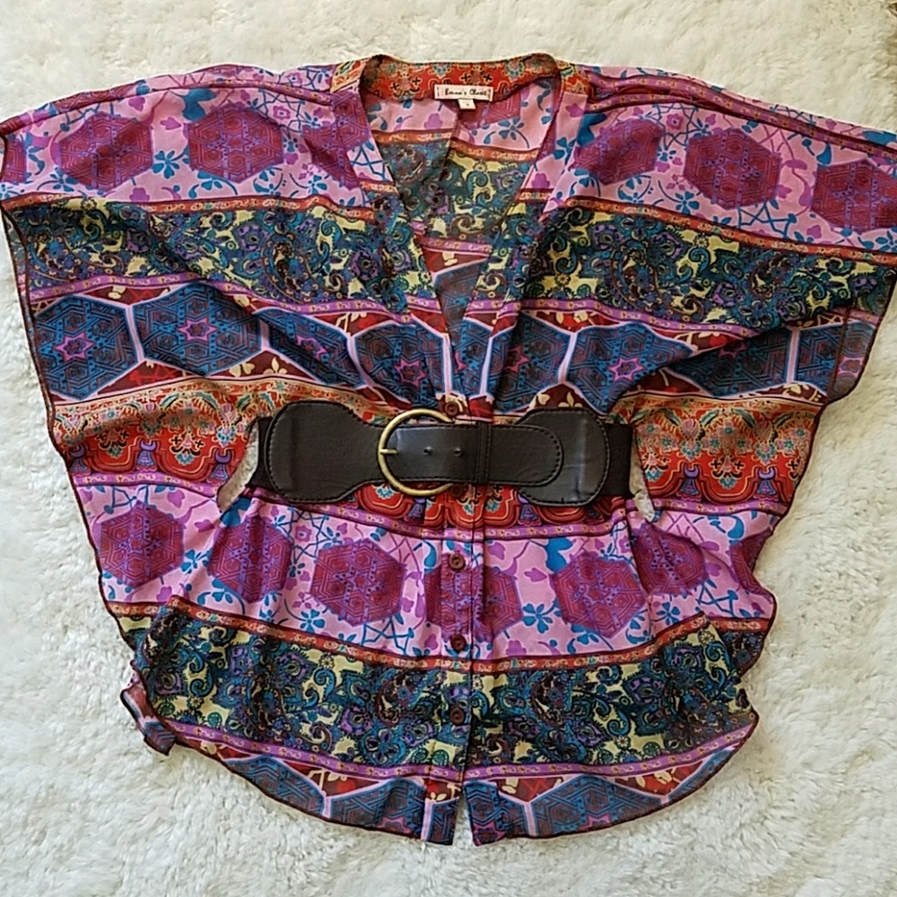 Butterfly top with brown leather belt