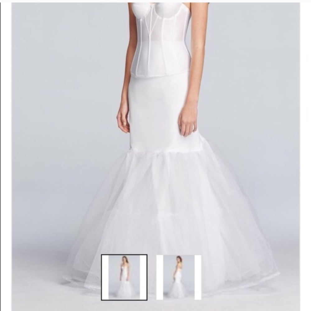 Davids Bridal A-Line Underskirt Size 4