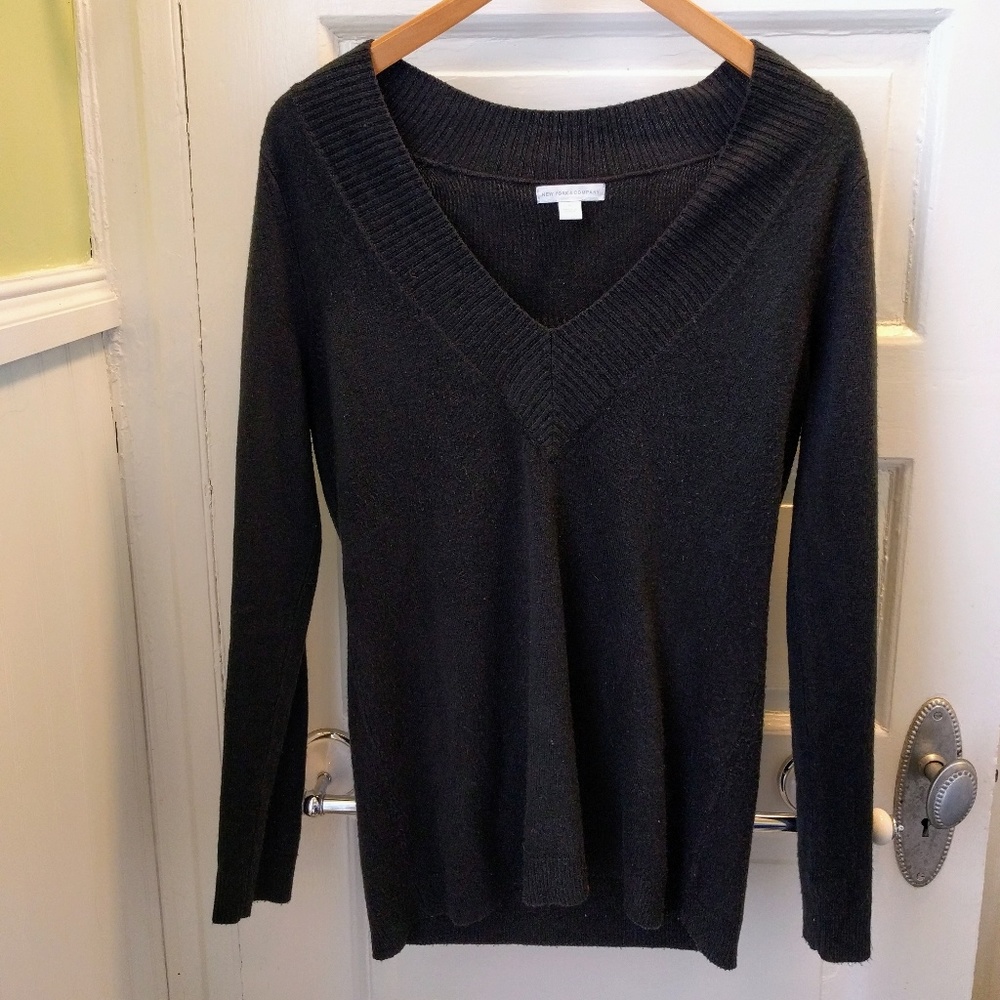 GUC New York & Company Black Pullover Sweater