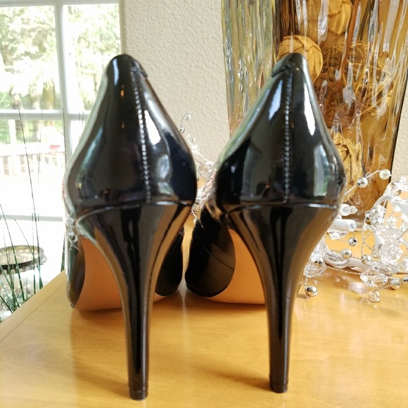 SOLD.......BCBGeneration Black Patent Cielo Heels - Picture 3 of 5