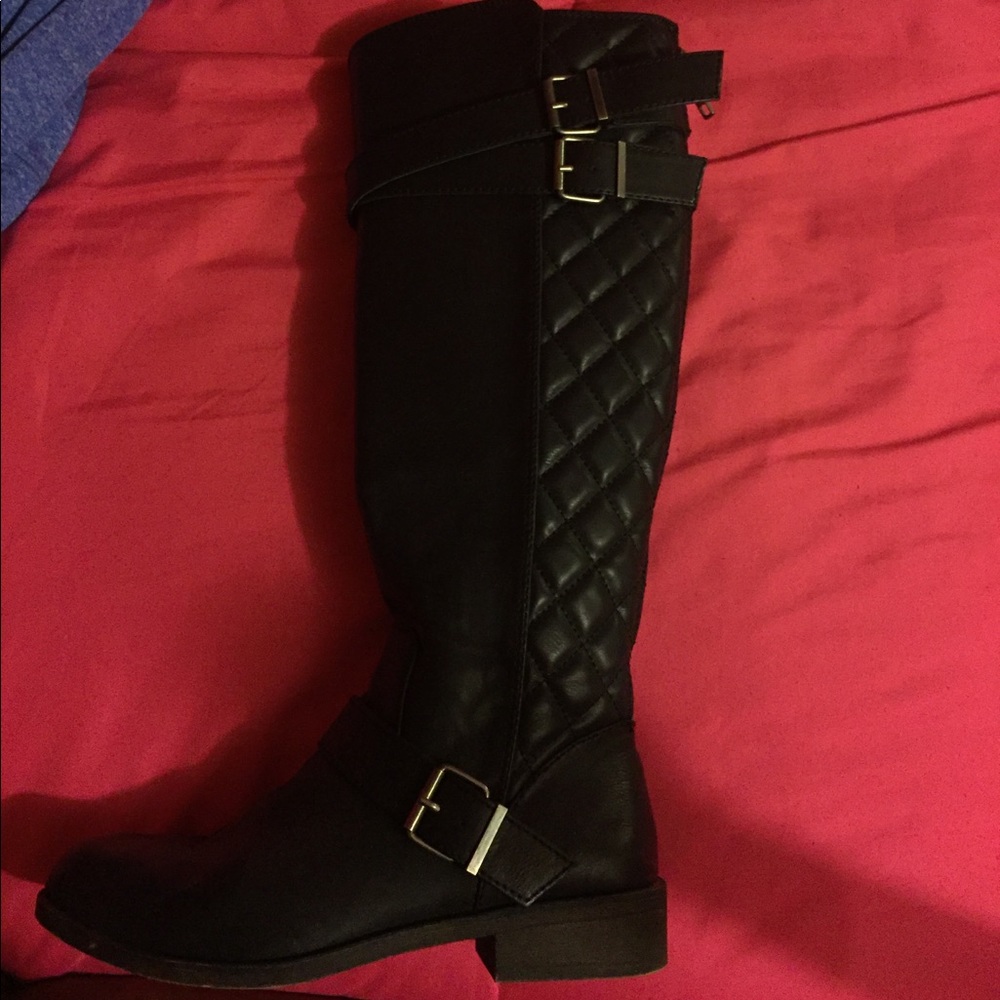 Black boots