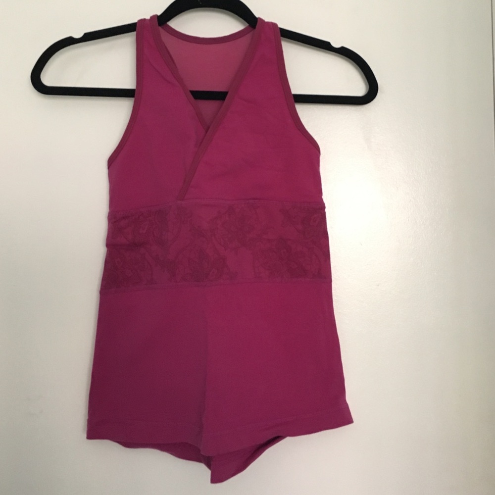 Deep v tank