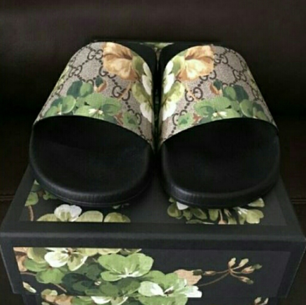 GUCCI LEATHER SLIDES SLIPPERS
