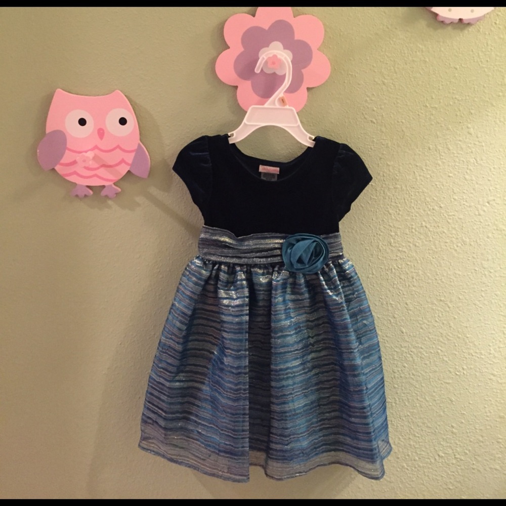 Girl's Dress