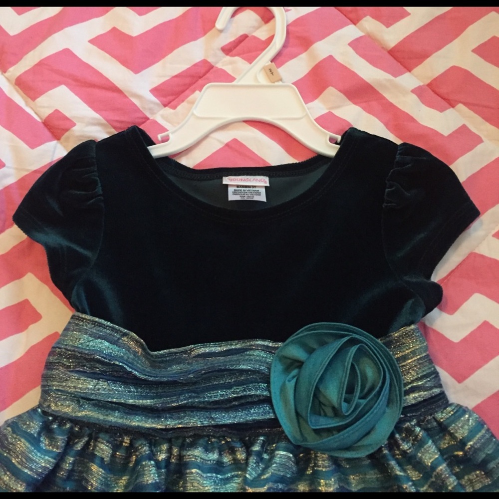 Girl's Dress - Picture 4 of 5