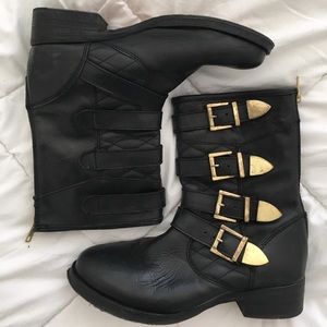 ✨SALE Black Boots Gold Buckle Details Size 8