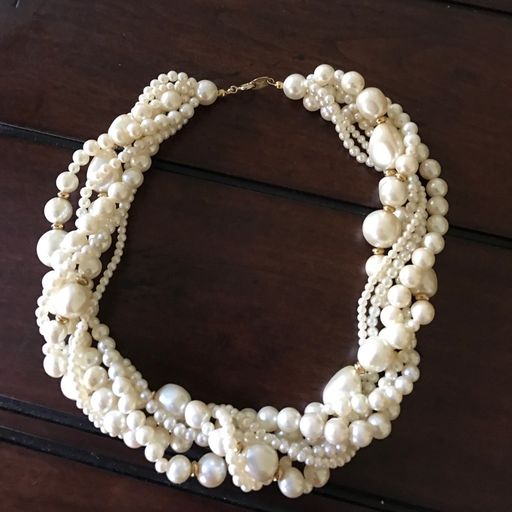 Pearl And gold necklace