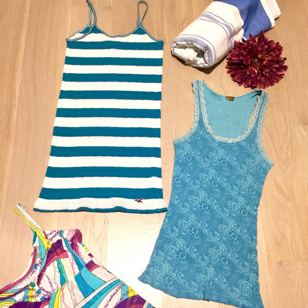 Bundle of 3 never worn tank tops! S-M - Picture 4 of 6