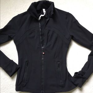 Black lululemon jacket size 6