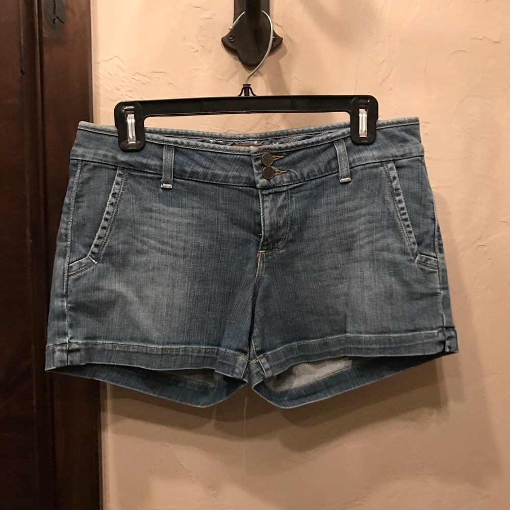 Paige Brand medium wash jean short