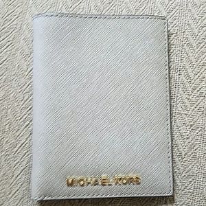 Michael kors passport holder