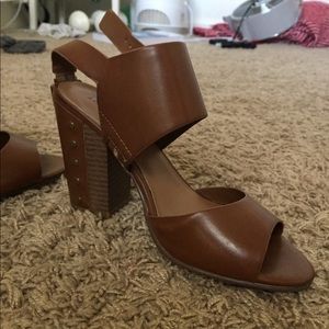 brown chunky heeled shoes