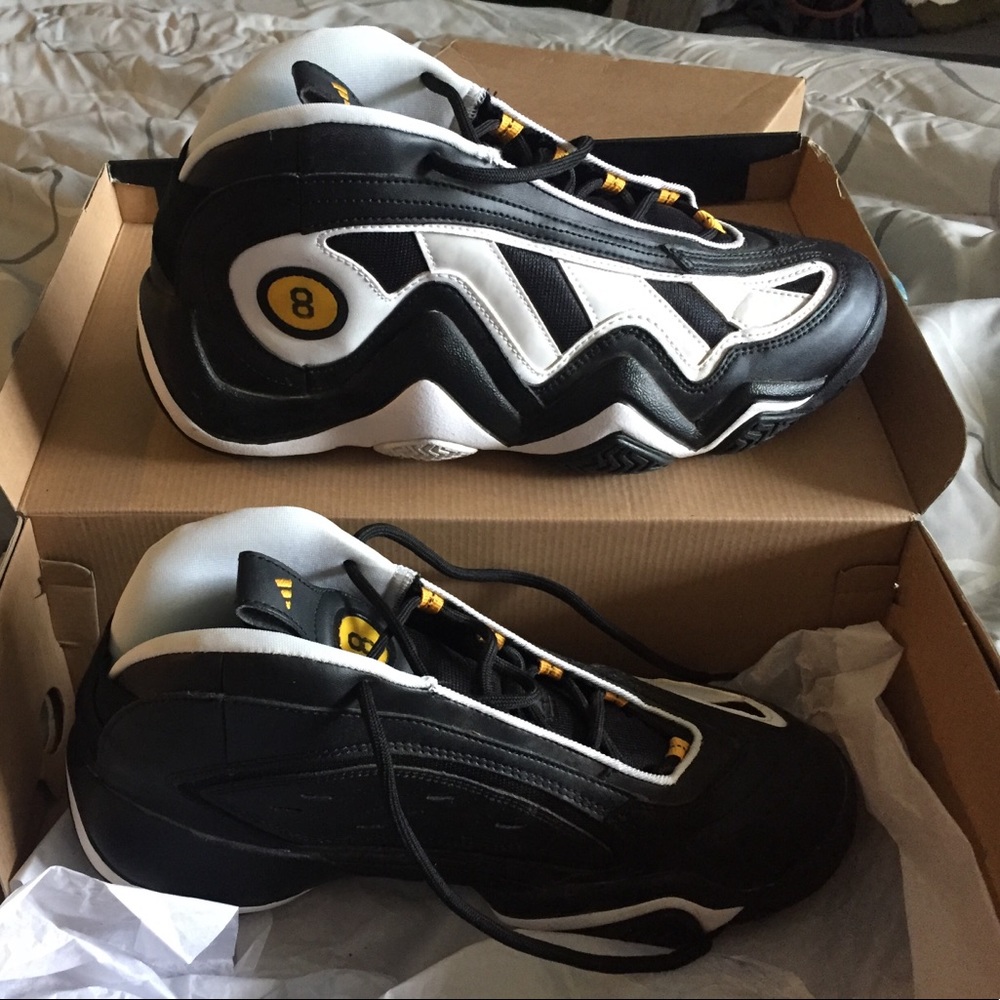 "Crazy 97" basketball sneakers