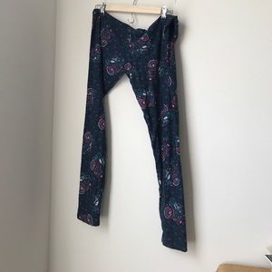 Snap snap! Tall and curvey LLR camera leggings