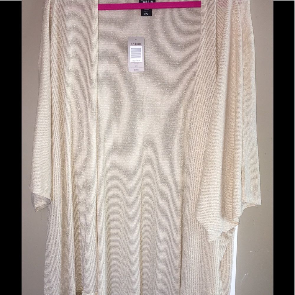 ✨NWT Torrid Lurex Kimono w/fringe ✨ size 2/3