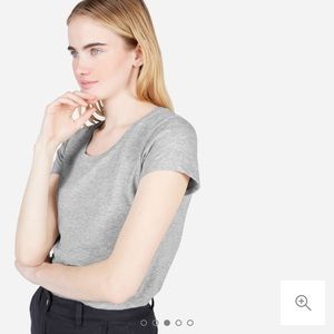 Everlane cotton scoop-up Tshirt