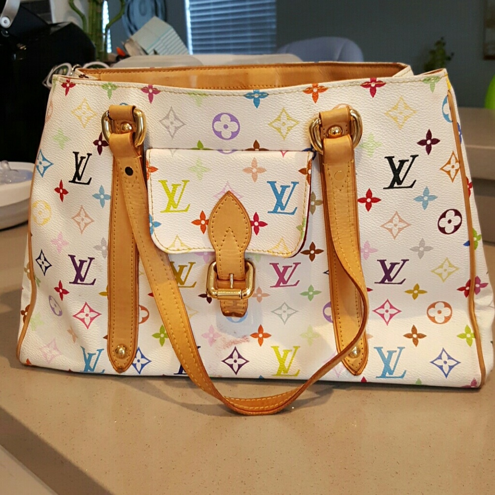 Authentic Louis Vuitton Aurelia MM