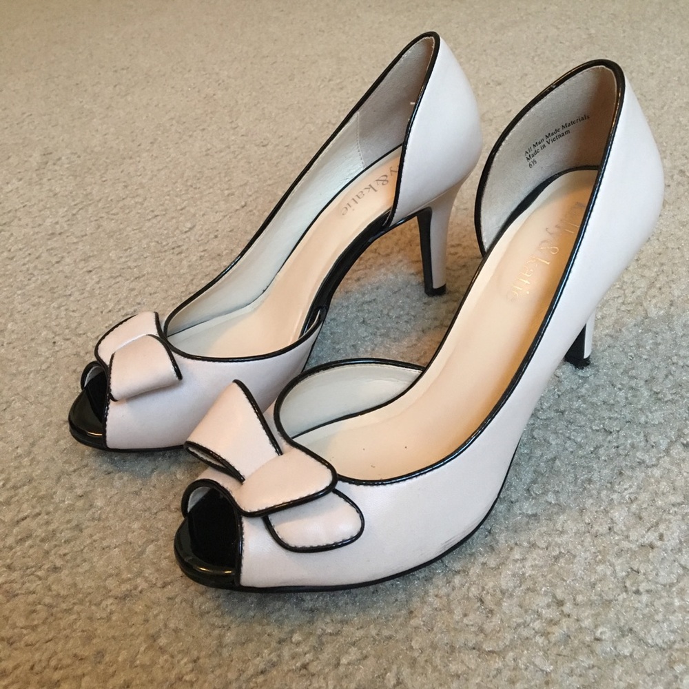 Kelly & Katie Bow Pumps