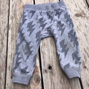 Zara lightning bolt trousers 12/18m