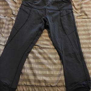 Lululemon running crop leggings!!
