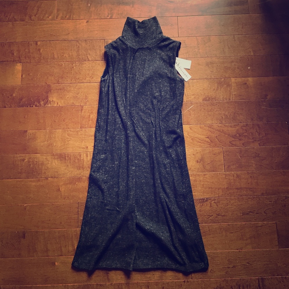 Turtleneck sleeveless dress.
