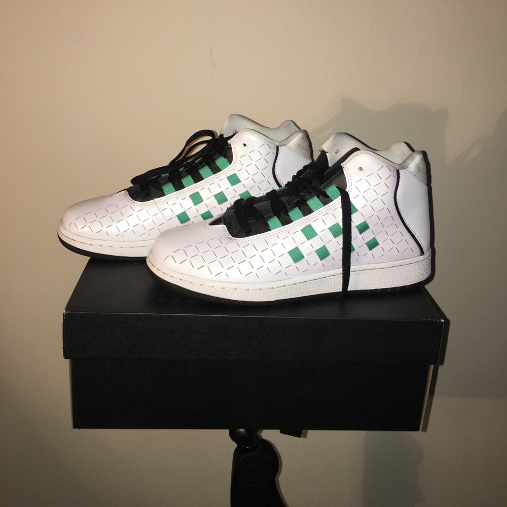Nike Jordan’s - Illusions. Great condition.