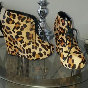 Steve Madden animal hair print booties