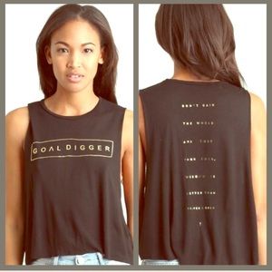 ✨GOAL DIGGER✨ Tank